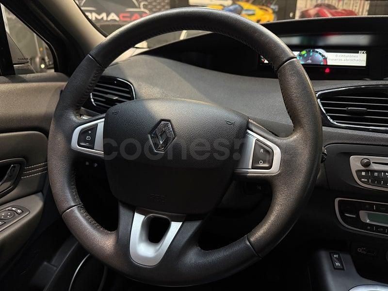 Usado Renault Scénic III Dynamique 110 CV (80 kW) 2011 Gris / plata Monovolumen