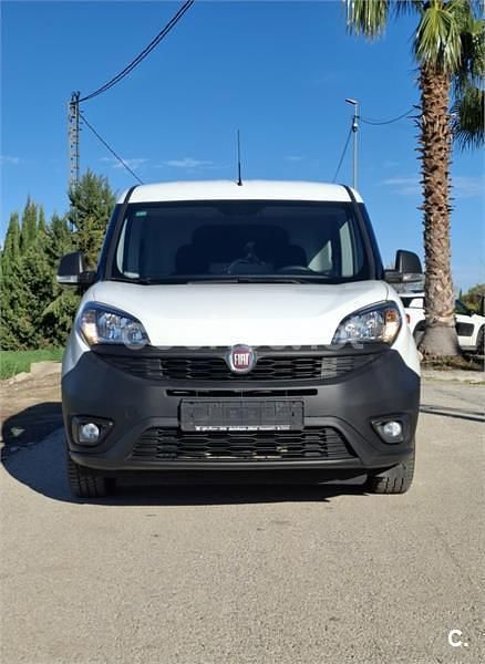 Usado Fiat Doblò Active 75 HP (55 kW) 2010 Branco Monovolume