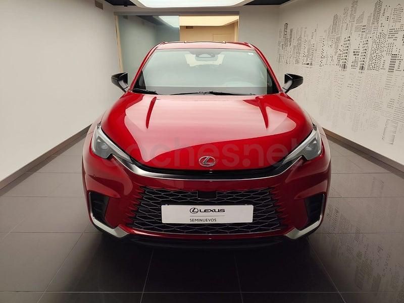 Usado Lexus LBX 136 CV (100 kW) 2024 Rojo SUV