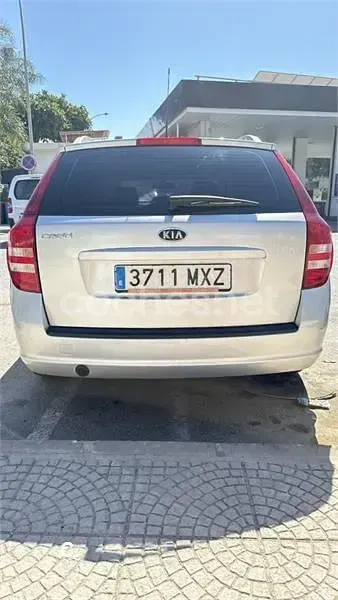 Usado Kia Ceed 122 CV (89 kW) 2008 Gris / plata Utilitario