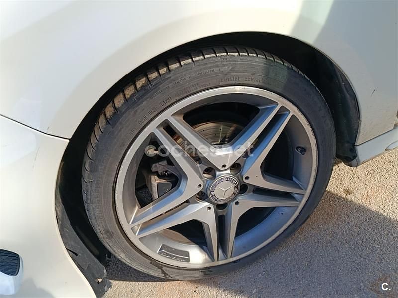 Usado Mercedes CLA200 AMG line 136 CV (100 kW) 2015 Blanco Berlina