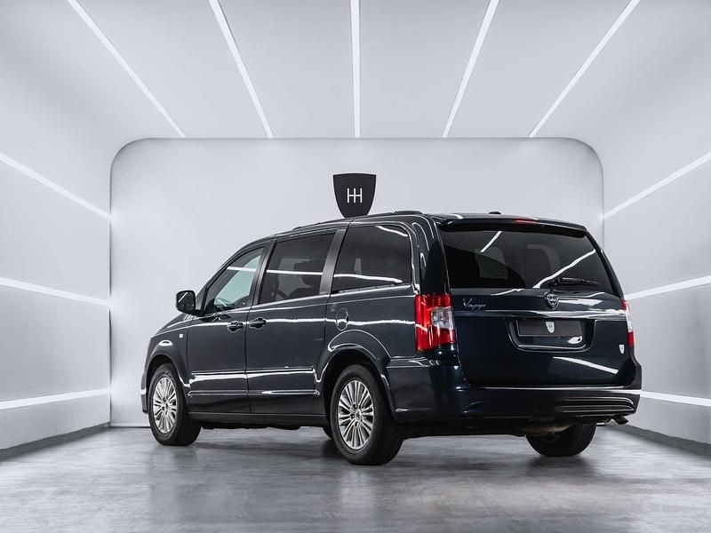 Usado Lancia Voyager Silver 177 CV (130 kW) 2014 Negro Monovolumen