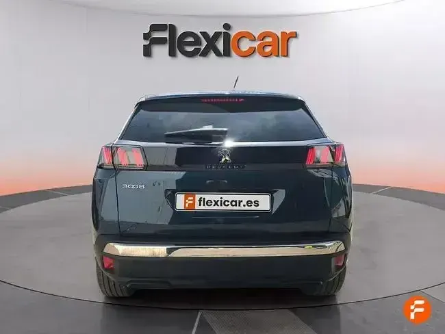 Usado Peugeot 3008 Allure 130 CV (95 kW) 2024 Verde SUV