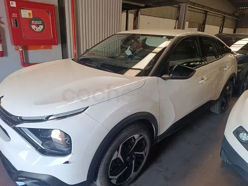 Usado Citroën C4 Feel 110 CV (80 kW) 2022 Blanco Berlina