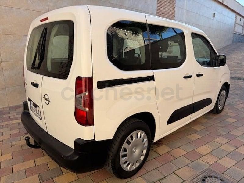 Usado Opel Combo Life Expression 102 CV (75 kW) 2020 Blanco Monovolumen