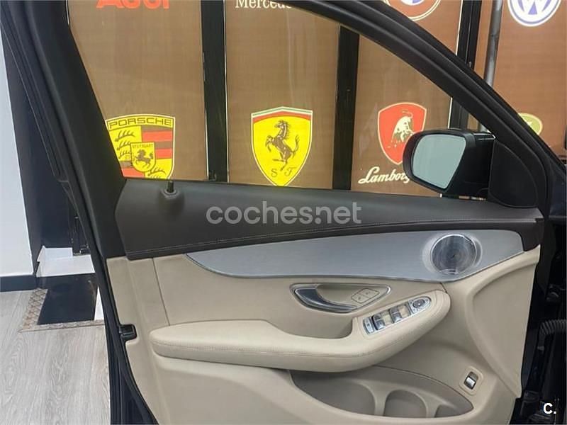 Usado Mercedes GLC250 AMG line 204 CV (150 kW) 2017 Negro SUV