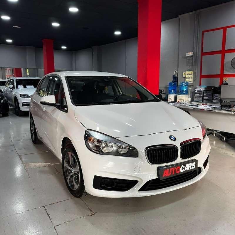 Usado BMW 218 Active Tourer Comfort Edition 136 CV (100 kW) 2017 Blanco Monovolumen