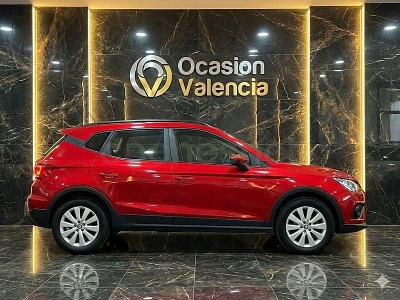 Usado Seat Arona Ecomotive 95 CV (69 kW) 2020 Rojo SUV