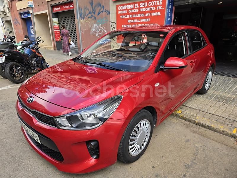 Granate Usado 2019 Kia Rio Berlina | 10.200 € (Buen precio) - Imagen 1/4