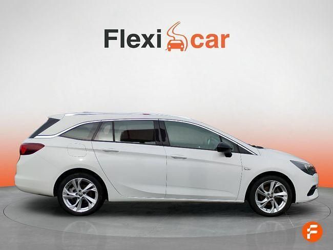 Usado Opel Astra Elegance 130 CV (95 kW) 2021 Blanco Berlina
