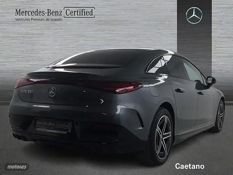 Usado Mercedes EQE350 AMG line 214 kW (292 CV) 2024 Gris / plateado Berlina