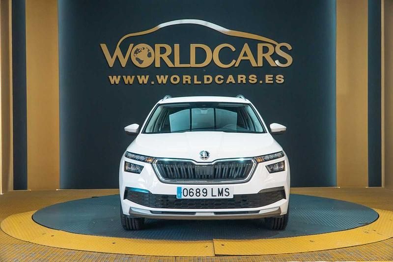 Usado Skoda Kamiq Ambition 110 CV (80 kW) 2021 Blanco SUV