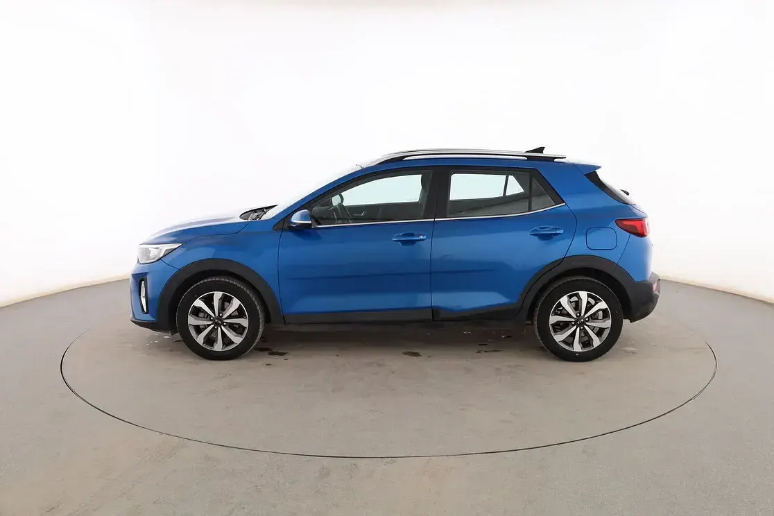 Usado Kia Stonic 101 CV (74 kW) 2021 Azul SUV