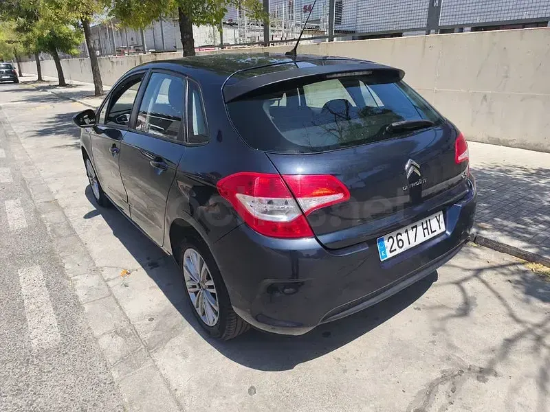 Usado Citroën C4 Business Class 112 CV (82 kW) 2012 Gris / plata Berlina