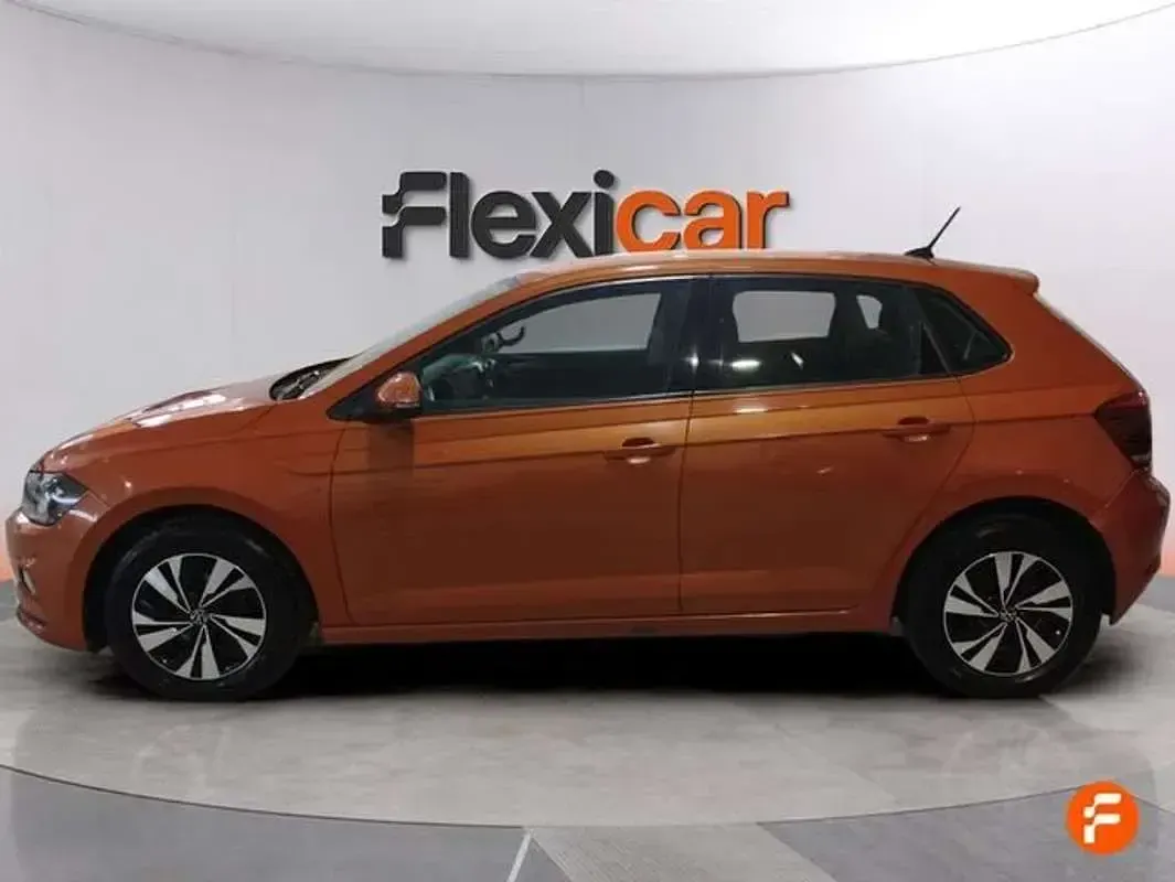 Usado VW Polo Advance 95 CV (69 kW) 2021 Naranja Utilitario
