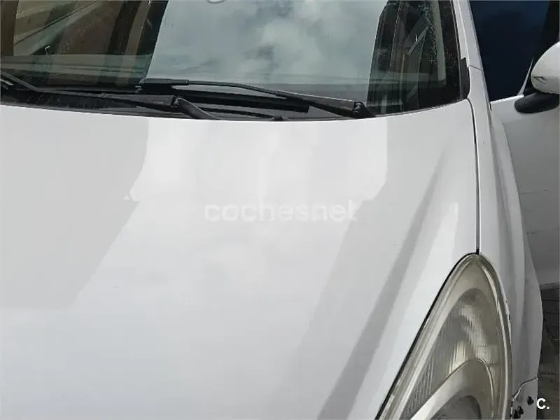 Usado Opel Corsa Expression 75 CV (55 kW) 2012 Blanco Utilitario