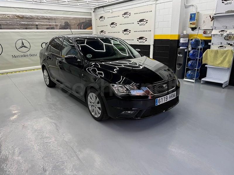 Usado Seat Toledo Style 105 CV (77 kW) 2013 Negro Utilitario