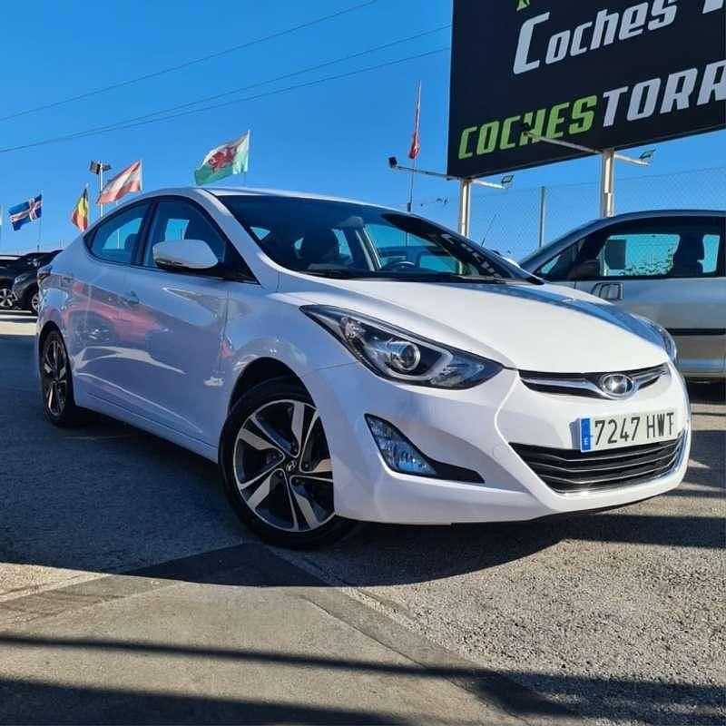 Blanco Usado 2014 Hyundai Elantra GLS Utilitario | 10.900 € (Caro) - Imagen 1/4