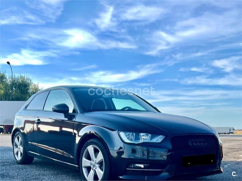 Negro Usado 2013 Audi A3 Attraction Berlina | 11.200 € (Precio justo) - Imagen 1/1