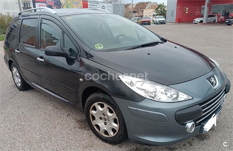 Usado Peugeot 307 90 CV (66 kW) 2007 Negro Familiar