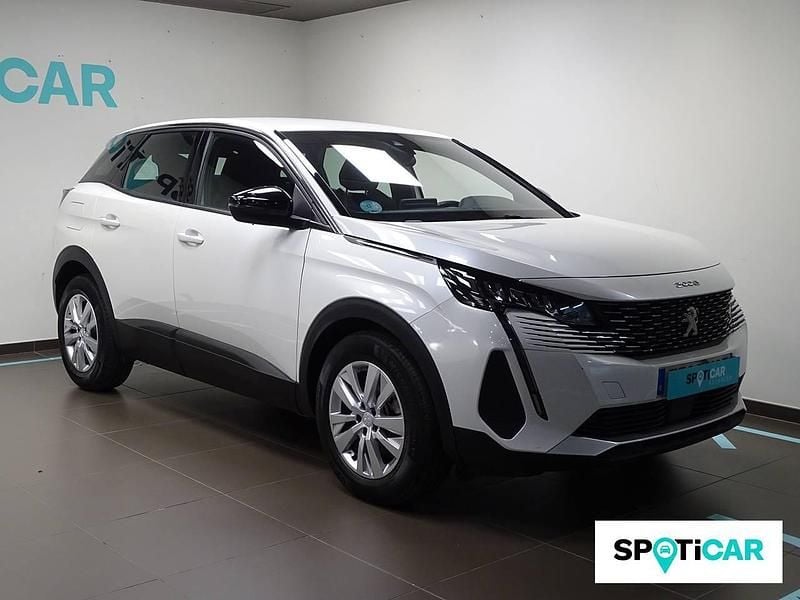 Usado Peugeot 3008 Active 130 CV (95 kW) 2023 Blanco SUV