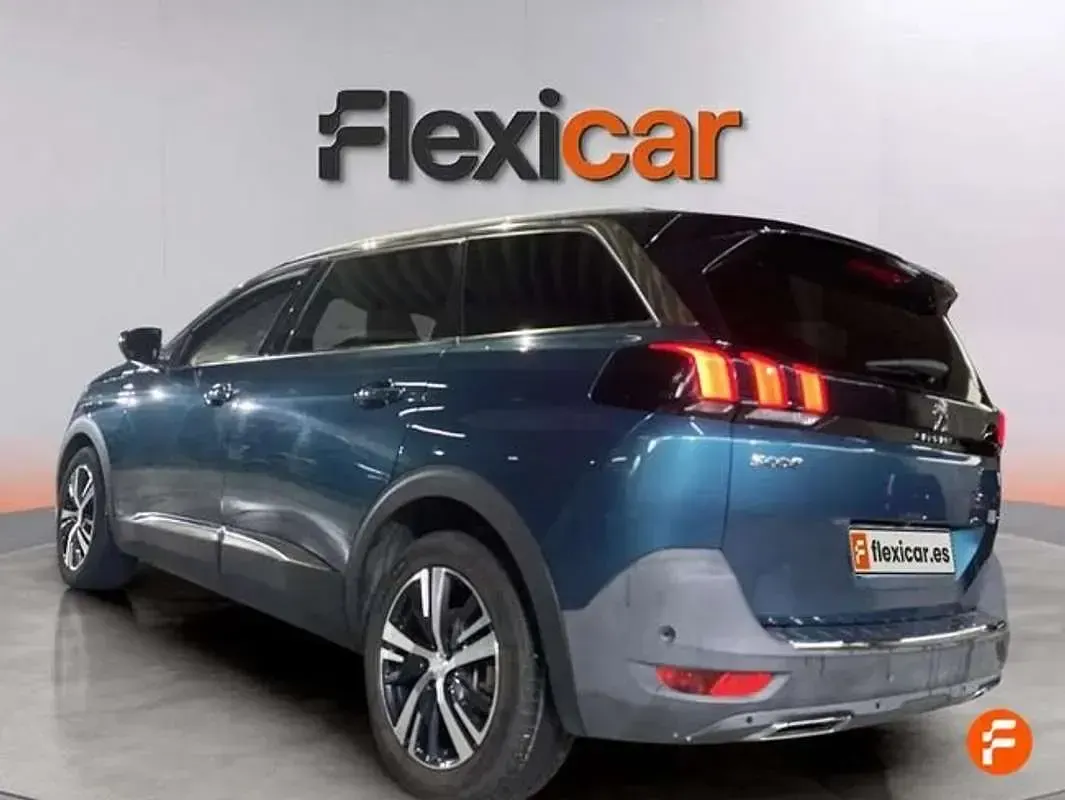 Usado Peugeot 5008 GT-line 131 CV (96 kW) 2020 Azul SUV