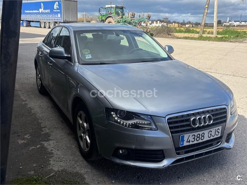 Usado Audi A4 143 CV (105 kW) 2008 Gris / plata Berlina