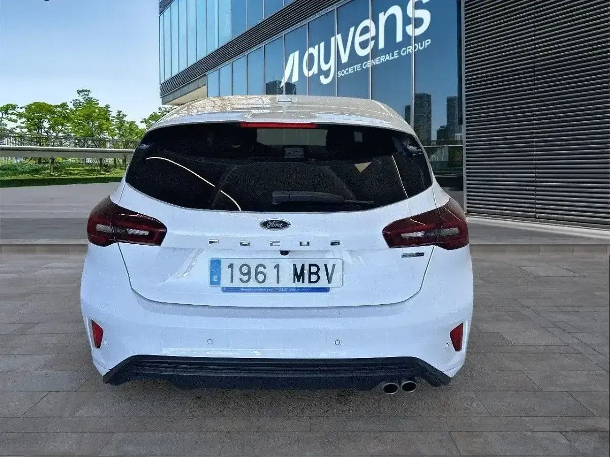 Usado Ford Focus ST-Line 125 CV (91 kW) 2022 Blanco Berlina