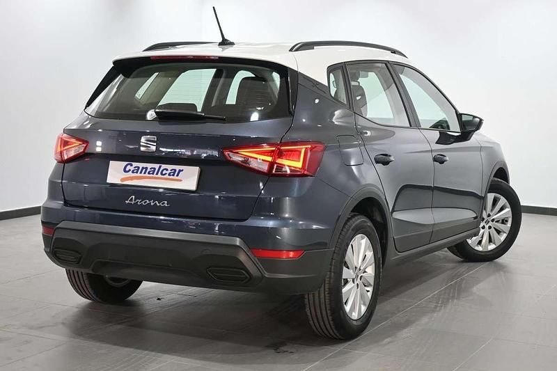 Usado Seat Arona Style 110 HP (80 kW) 2022 Cinzento SUV