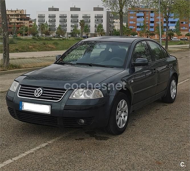 Brugt VW Passat Highline 130 HK (95 kW) 2003 Grå Sedan