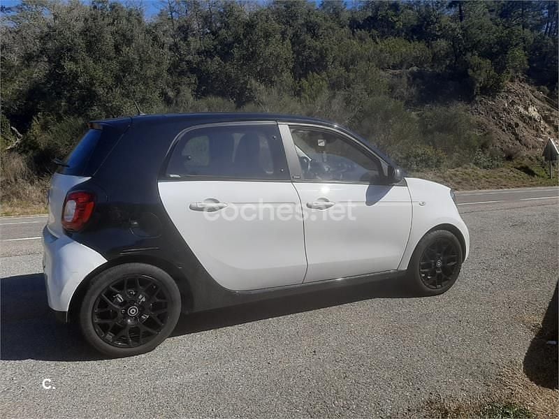 Usado Smart ForFour Passion 90 CV (66 kW) 2018 Blanco Utilitario