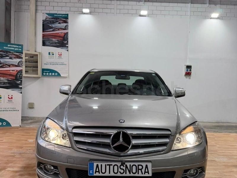 Usado Mercedes C320 Avantgarde 224 CV (164 kW) 2008 Gris / plata Berlina