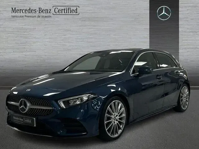 Usado Mercedes A180 136 CV (100 kW) 2022 Azul Utilitario