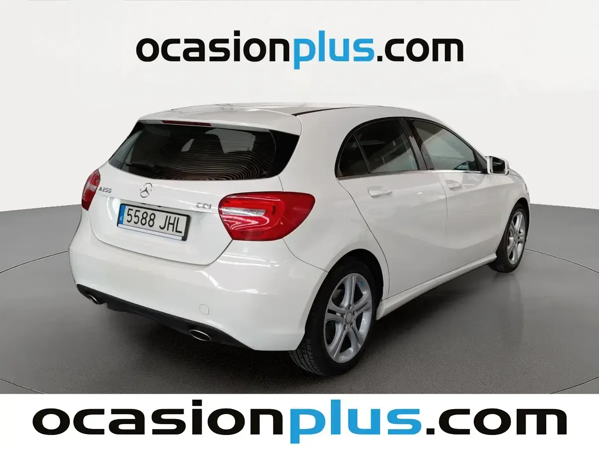 Usado Mercedes A200 Urban 136 CV (100 kW) 2015 Blanco Utilitario