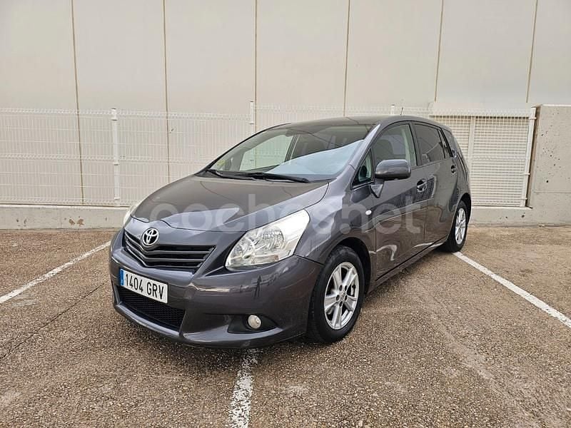 Gris / plata Usado 2009 Toyota Verso Active Monovolumen | 6850 € (Precio justo) - Imagen 1/4