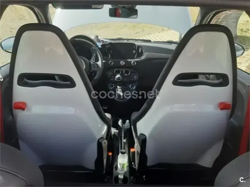 Usado Abarth 695 Esseesse 180 CV (132 kW) 2022 Gris / plata Utilitario