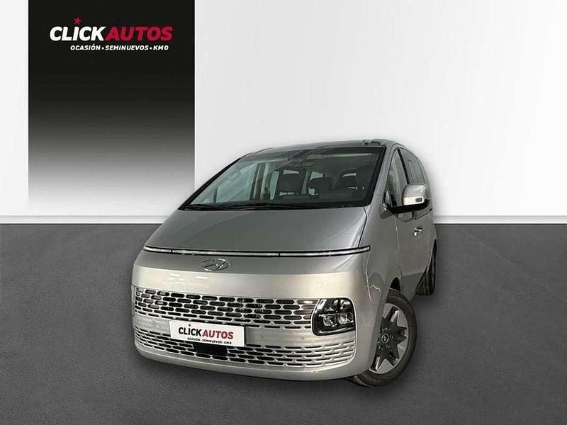 Plateado Usado 2023 Hyundai Staria Van | 36.500 € (Precio justo) - Imagen 1/4