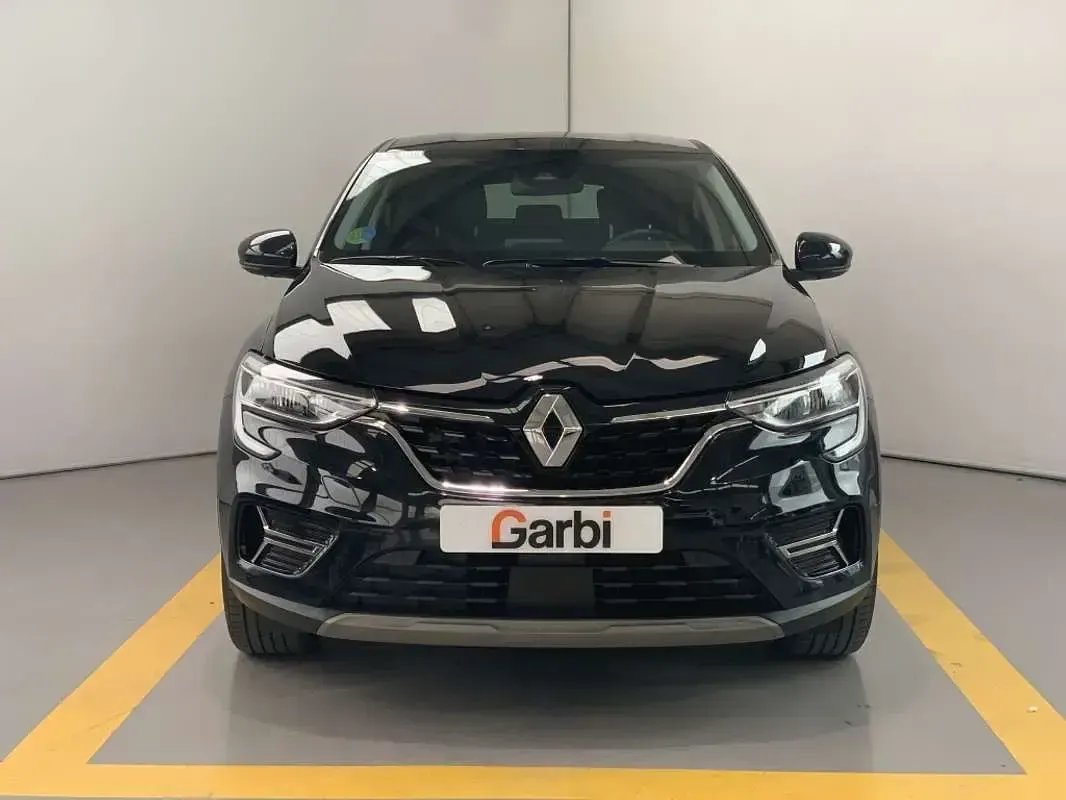 Usado Renault Arkana Techno 143 CV (105 kW) 2023 Negro SUV