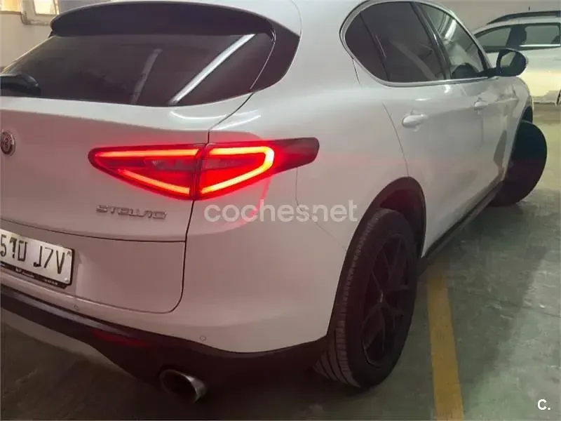 Usado Alfa Romeo Stelvio 280 CV (205 kW) 2017 Blanco SUV