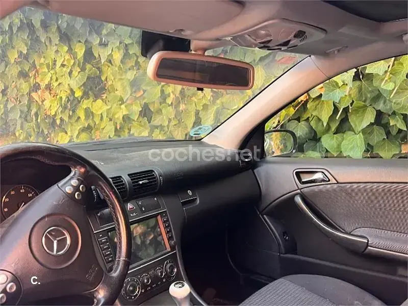 Usado Mercedes C180 Sport Edition 143 CV (105 kW) 2007 Negro Berlina