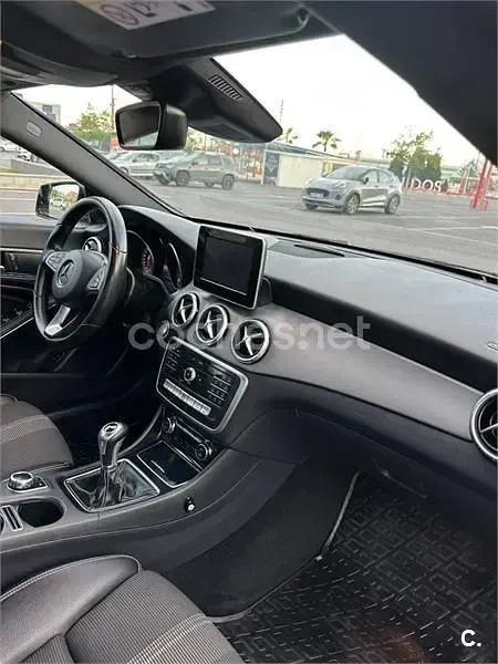 Usado Mercedes CLA220 177 CV (130 kW) 2017 Negro Coupe