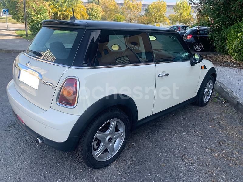 Usado Mini Cooper D 110 CV (80 kW) 2010 Beige Utilitario