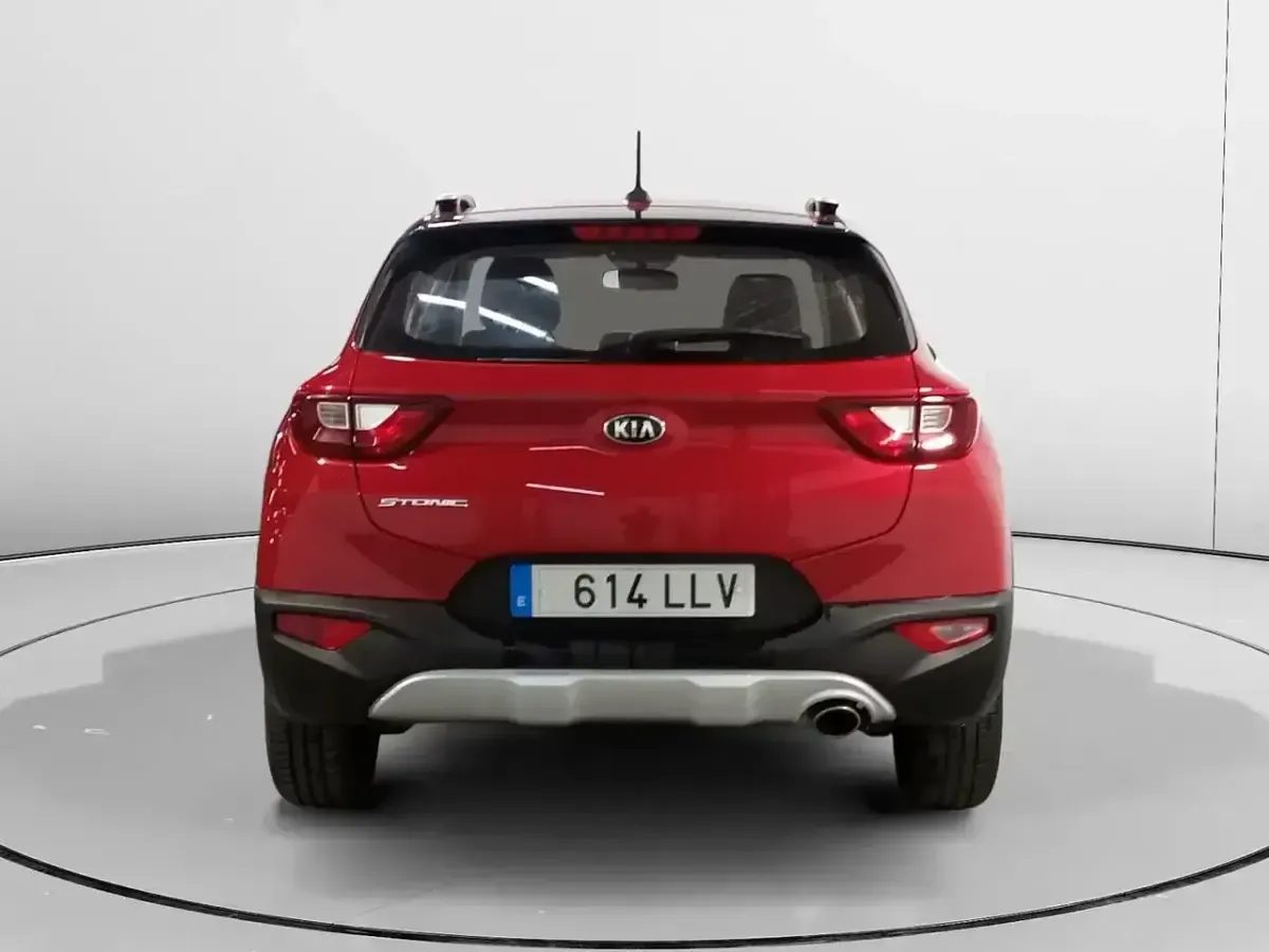 Usado Kia Stonic 84 CV (61 kW) 2020 Rojo SUV