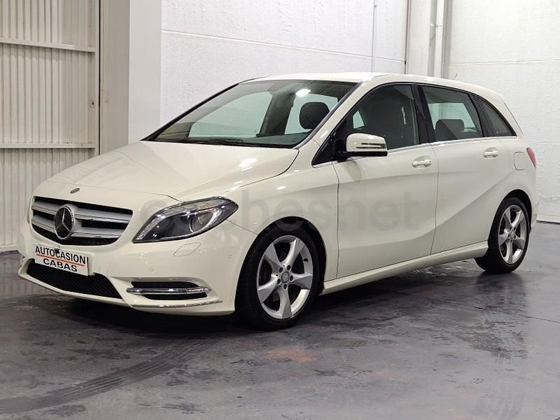 Blanco Usado 2013 Mercedes B180 Monovolumen | 11.800 € (Buen precio) - Imagen 1/4