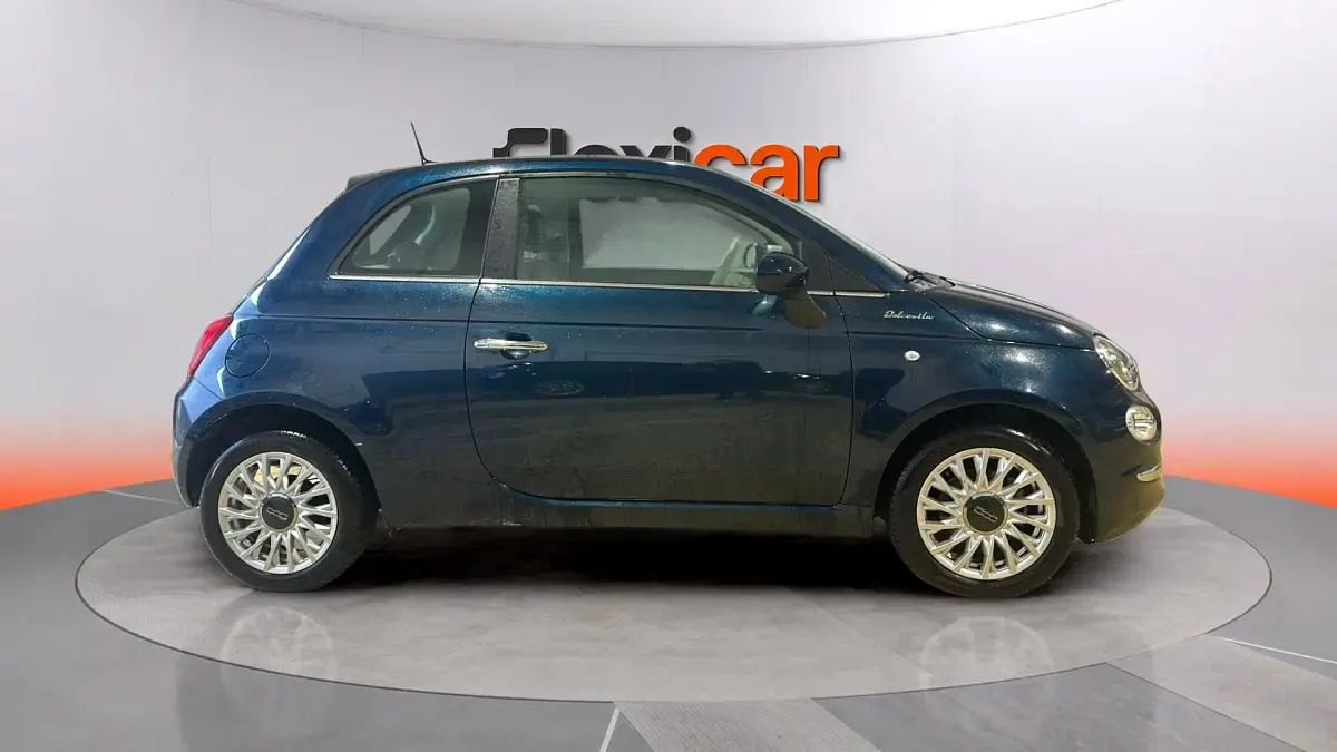 Usado Fiat 500 Dolcevita 71 CV (52 kW) 2023 Azul Berlina