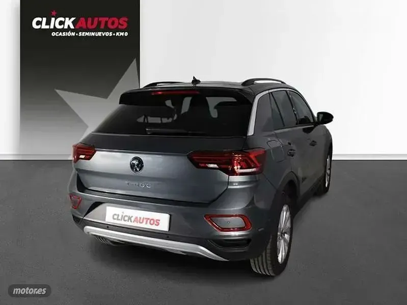 Usado VW T-Roc Life 110 CV (80 kW) 2023 Gris SUV