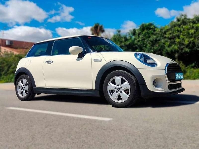 Usado Mini ONE 102 CV (75 kW) 2020 Blanco Utilitario