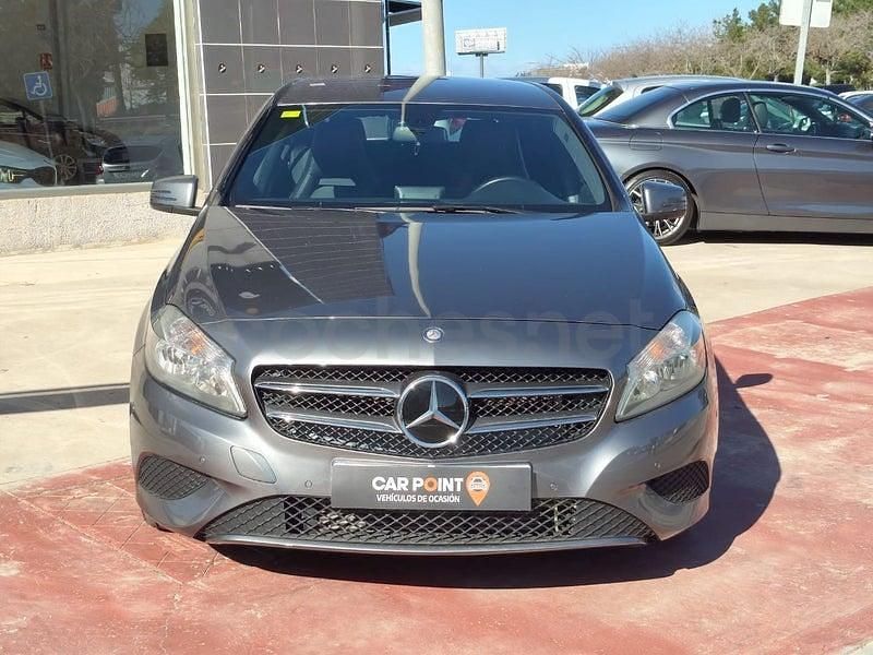 Usado Mercedes A180 Style 122 CV (89 kW) 2015 Gris / plata Berlina