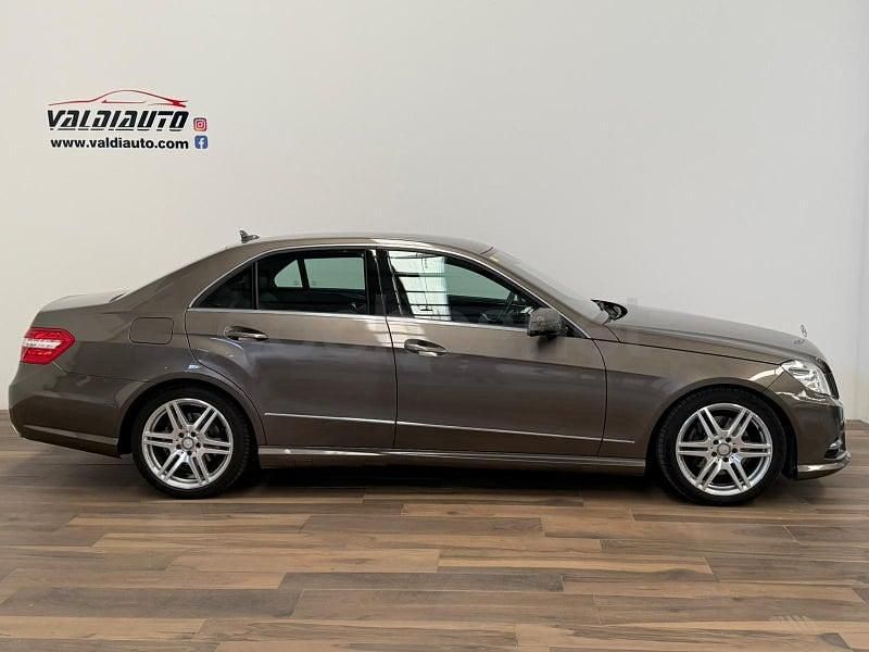 Usado Mercedes E300 Avantgarde 231 CV (169 kW) 2012 Marrón Berlina