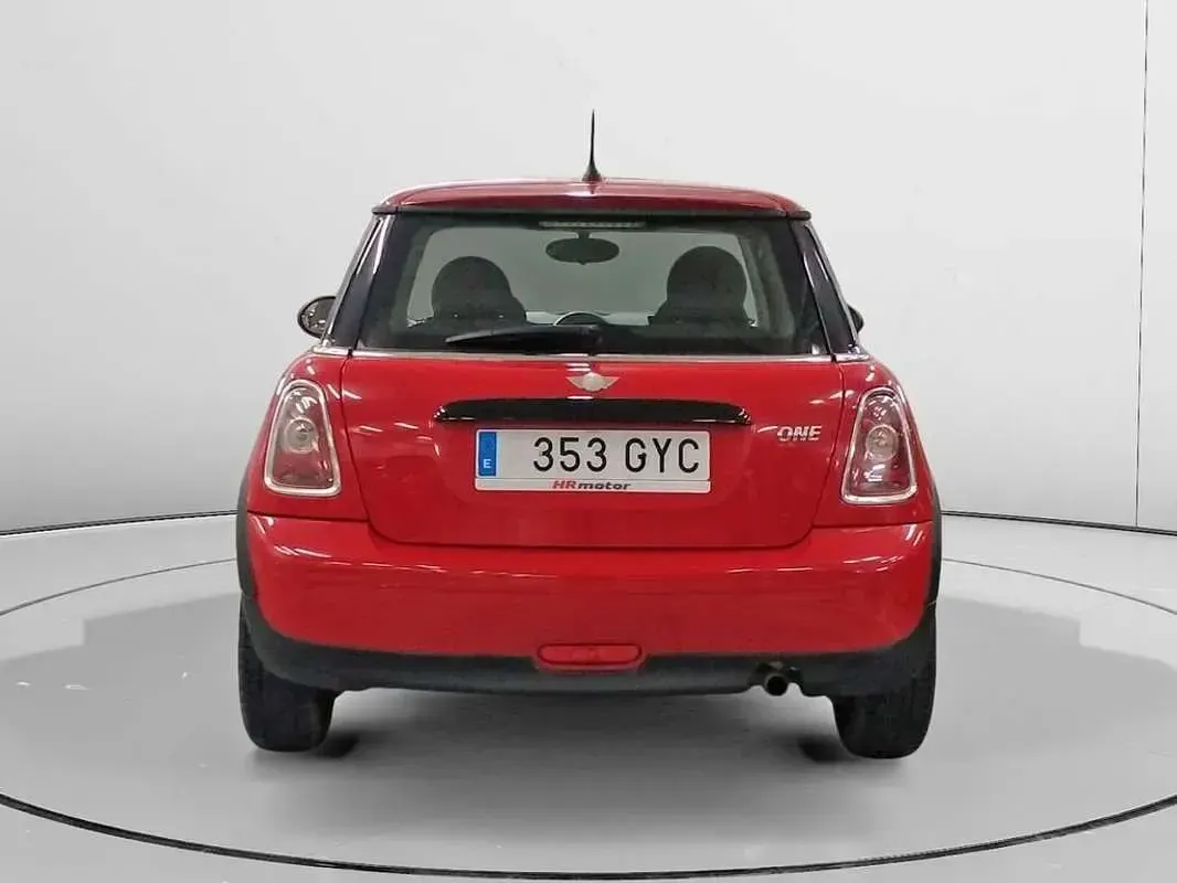 Usado Mini ONE 75 CV (55 kW) 2010 Rojo Utilitario